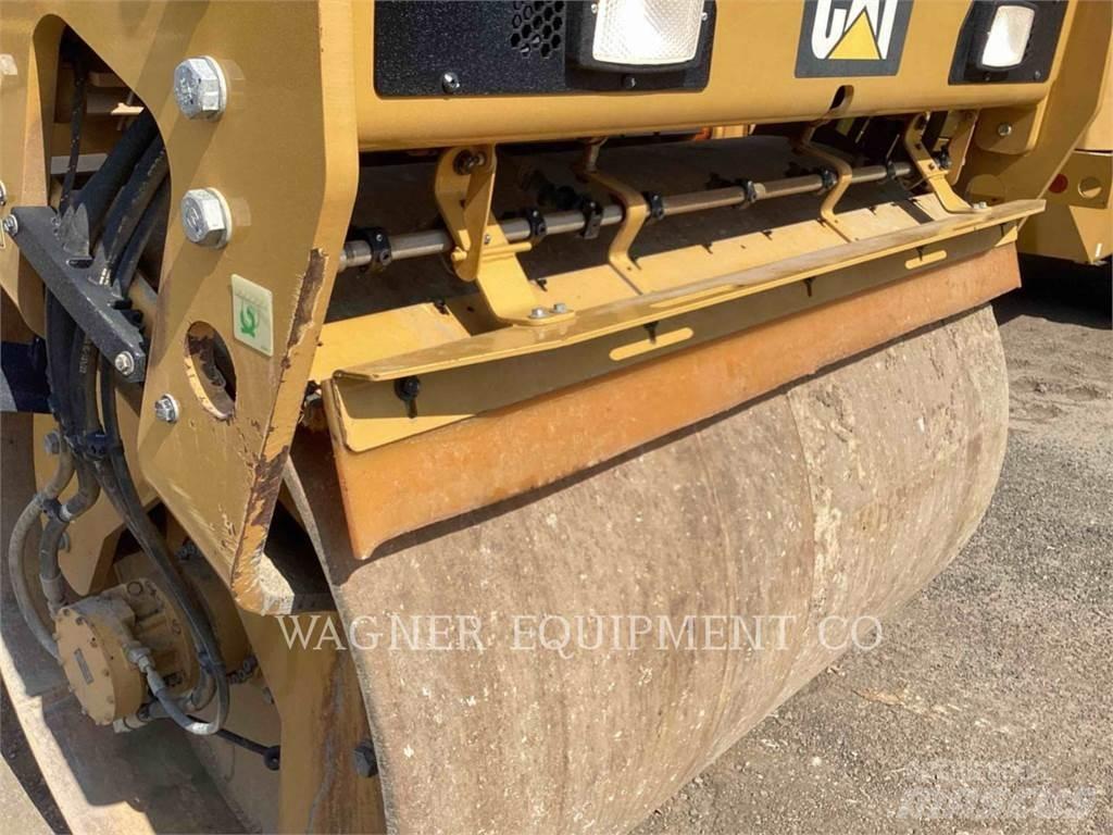 CAT CD8 Erdbauwalzen