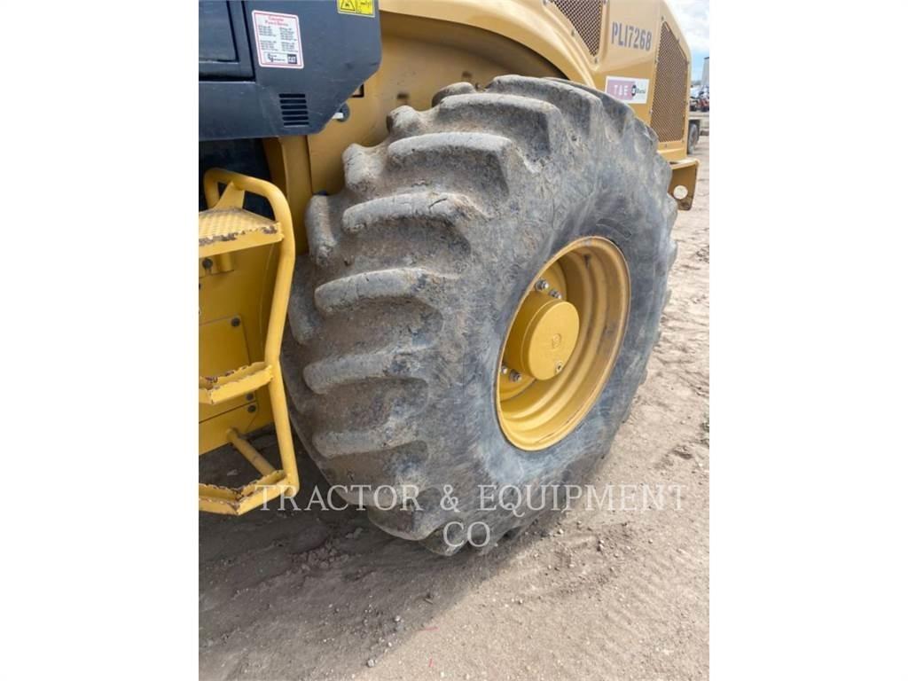 CAT CP56B Strassenfertiger