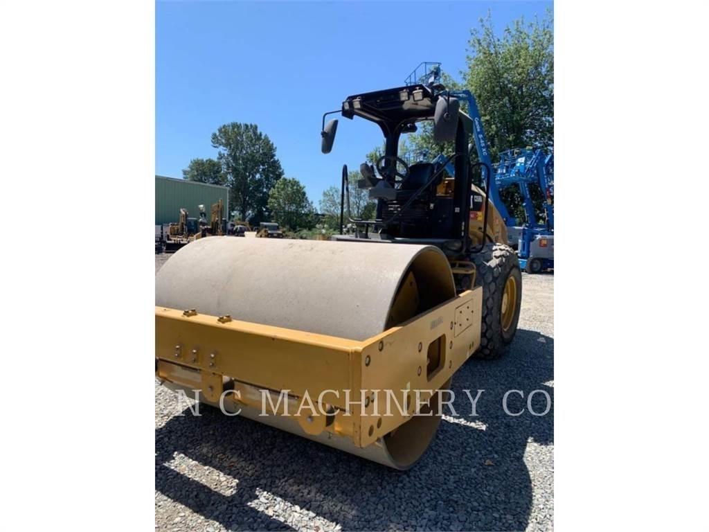 CAT CS56B Strassenfertiger