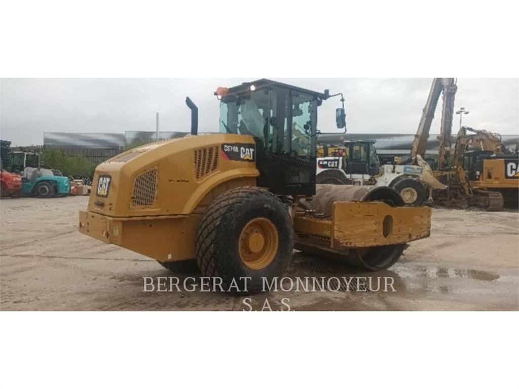 CAT CS74B 4F Erdbauwalzen