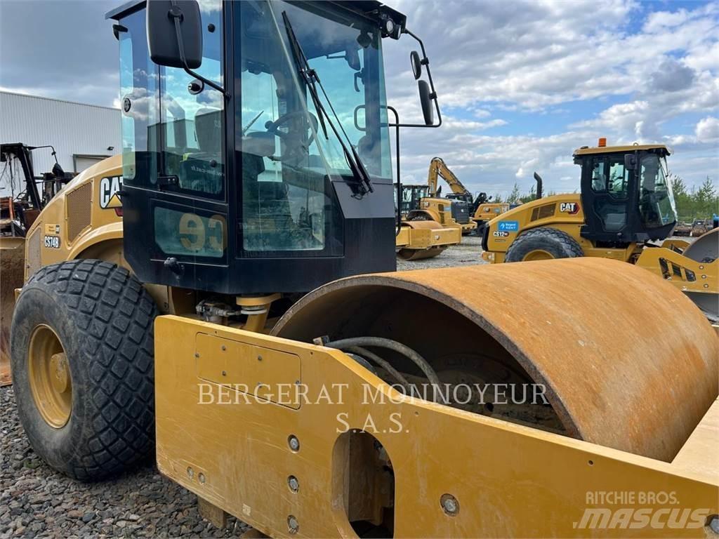 CAT CS74B 4F Erdbauwalzen