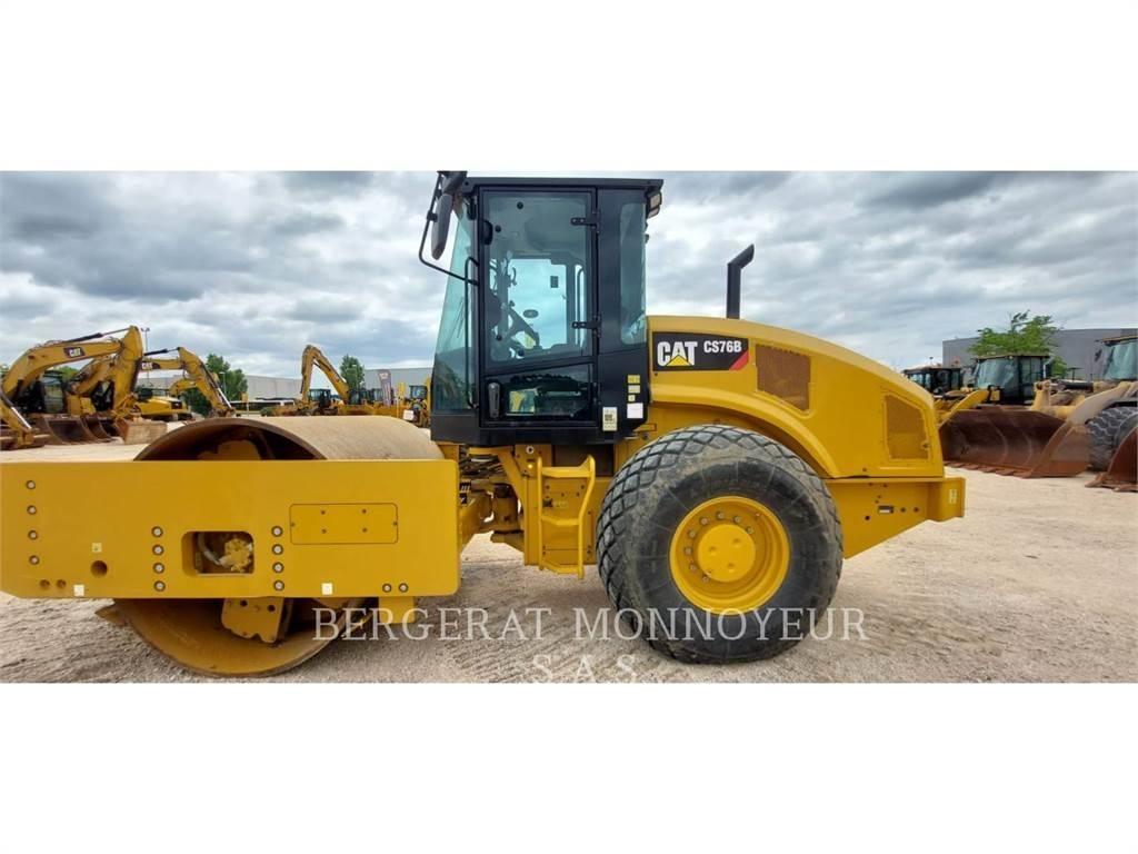CAT CS76B 4F Erdbauwalzen