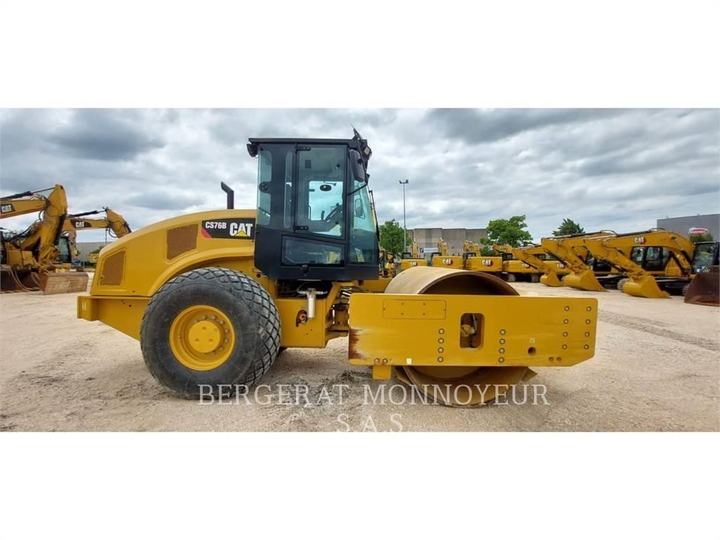 CAT CS76B 4F Erdbauwalzen