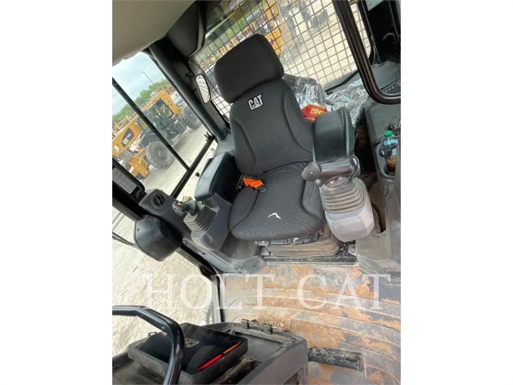 CAT D3 CAB3 Bulldozer