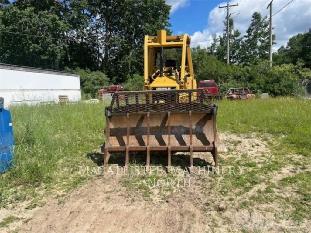 CAT D3GX Bulldozer