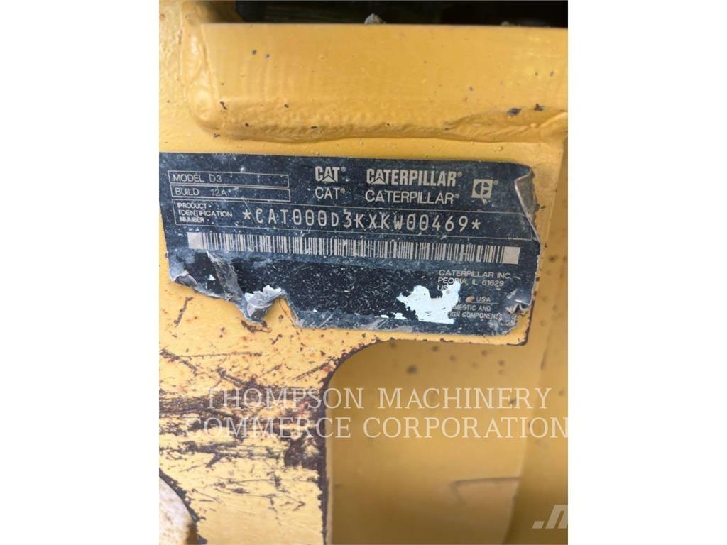 CAT D3XL Bulldozer