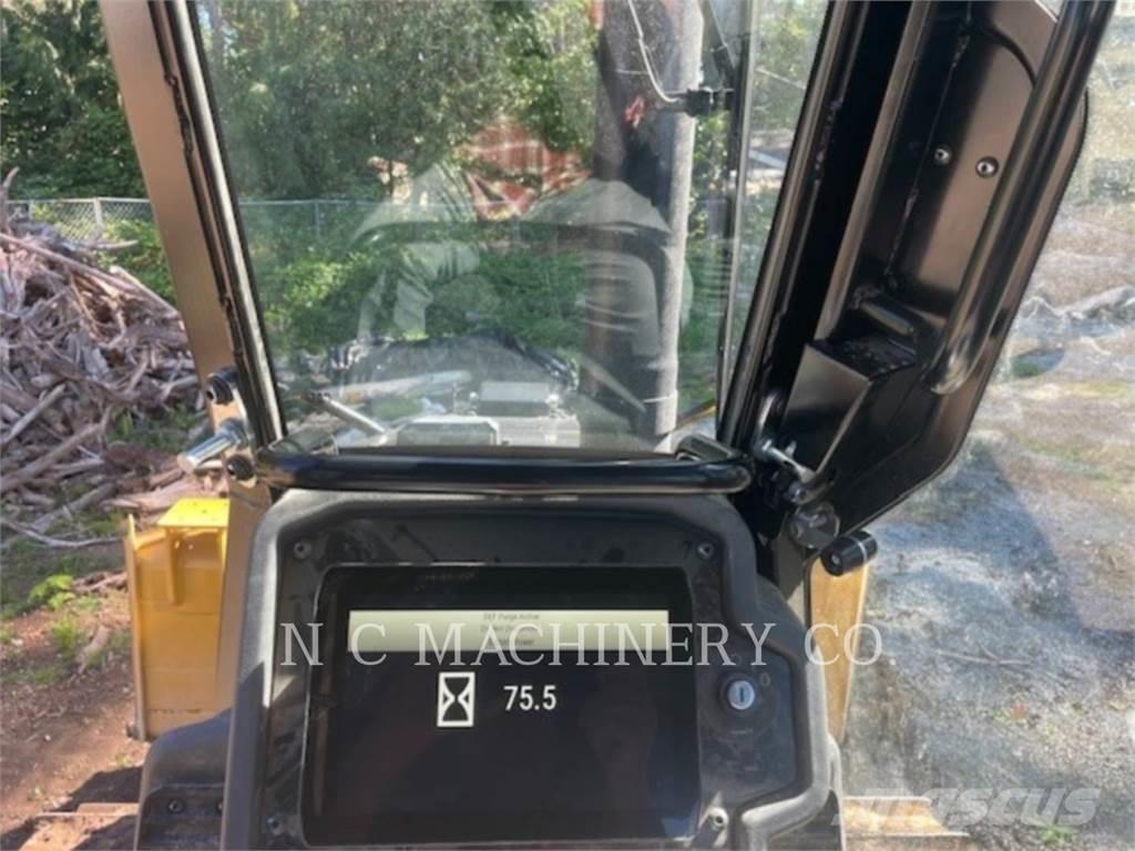 CAT D3XLCB Bulldozer