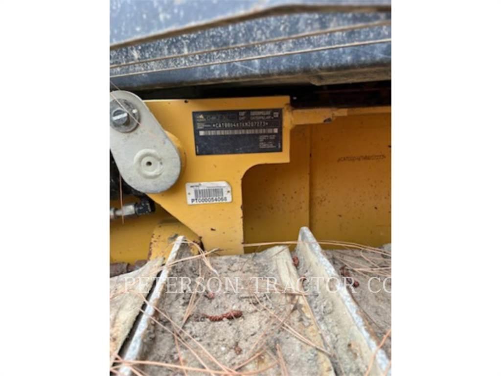 CAT D4 Bulldozer