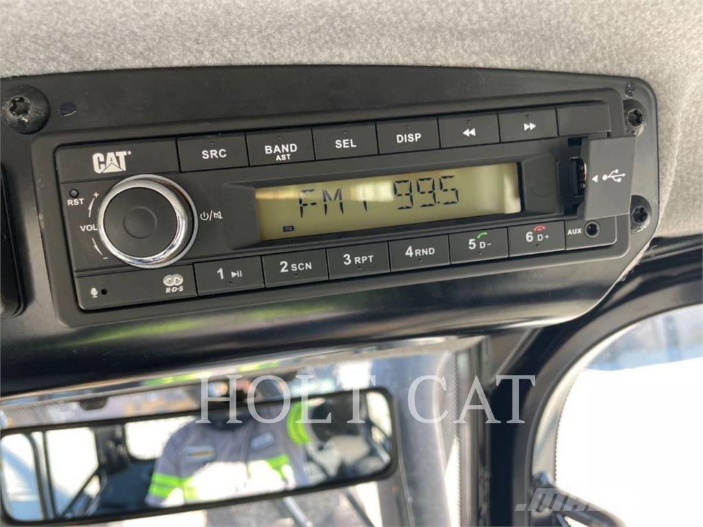 CAT D4 LGPCAB Radlader