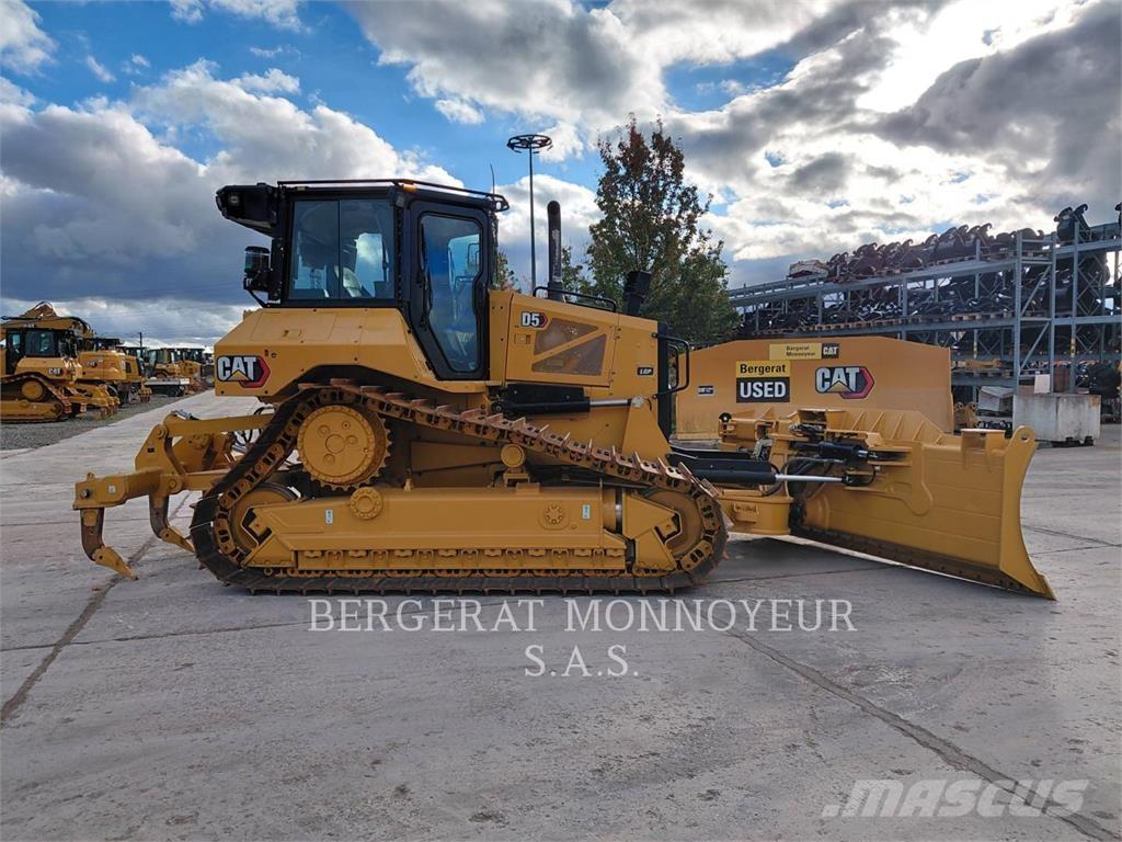 CAT D5 Bulldozer
