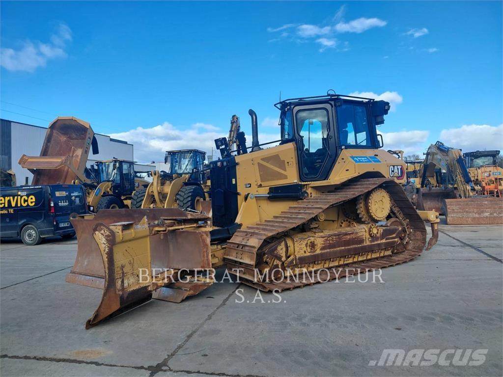 CAT D5 Bulldozer