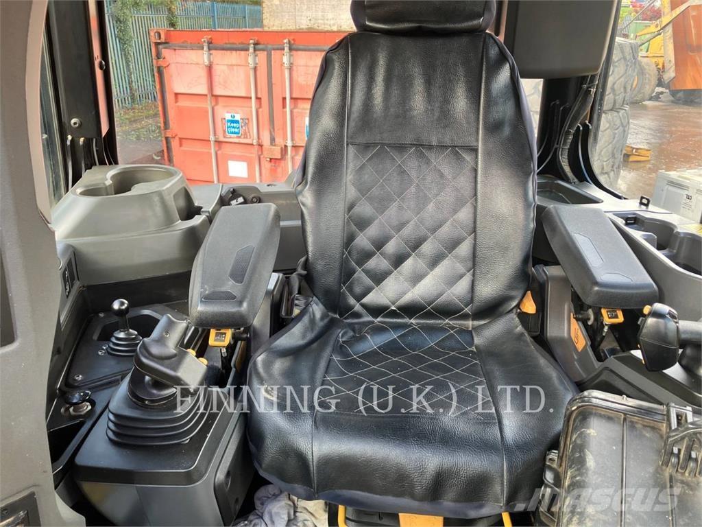 CAT D5-17 LGP Bulldozer