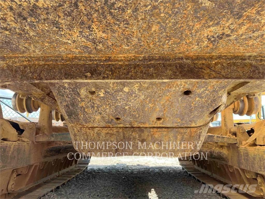 CAT D5B Bulldozer