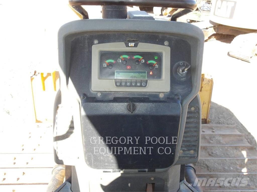 CAT D5K2LGP Bulldozer