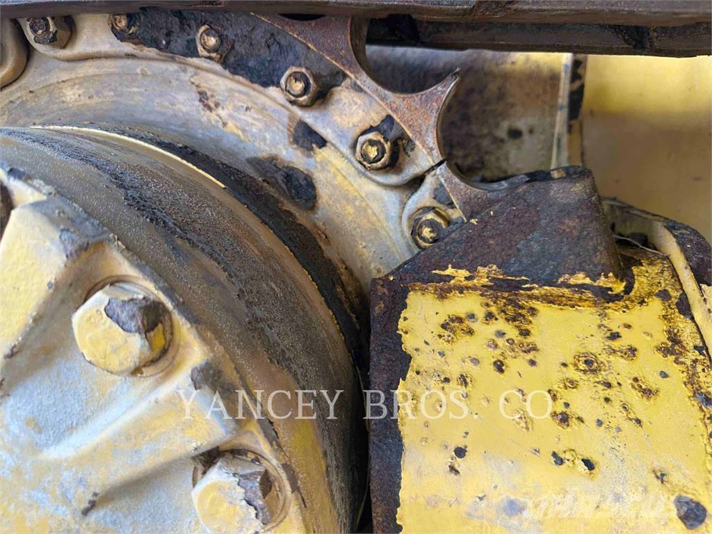 CAT D5K2LGP Bulldozer