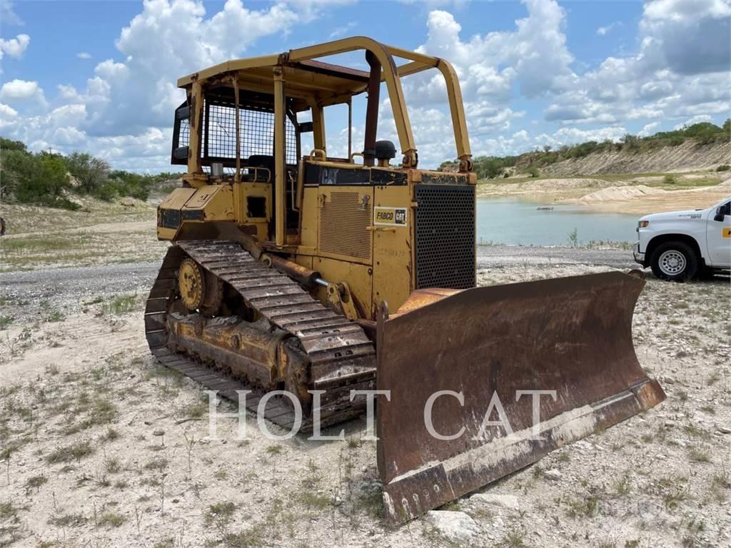 CAT D5M Bulldozer