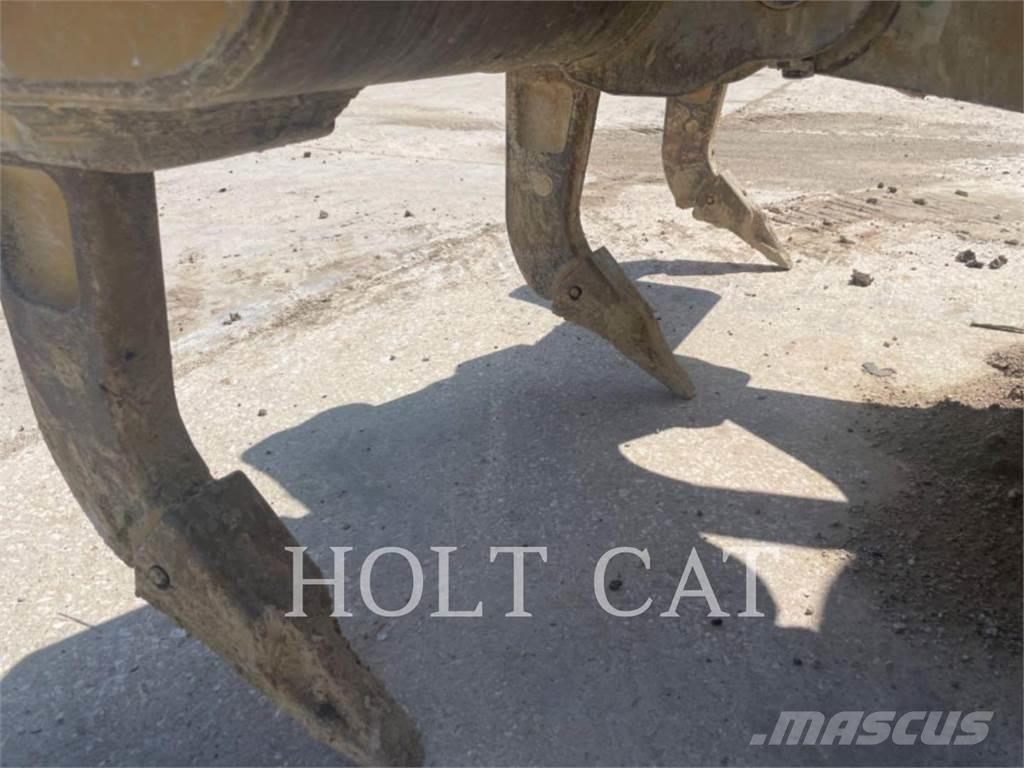 CAT D6 Bulldozer