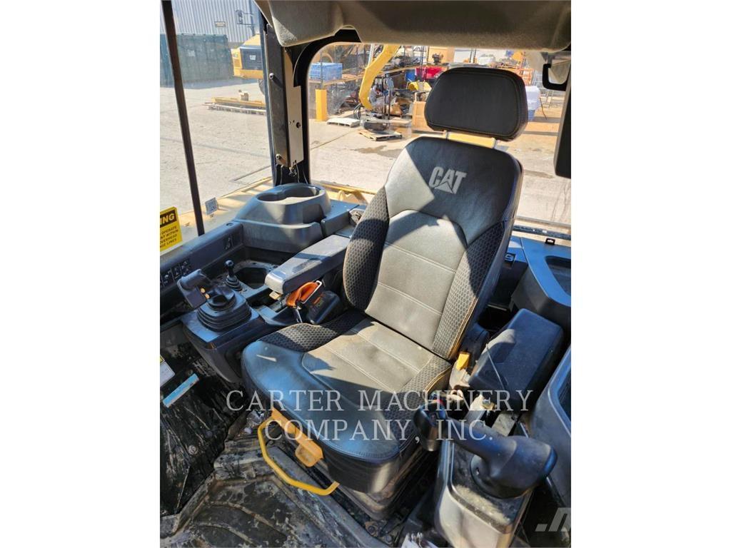 CAT D6-20LGVAR Bulldozer