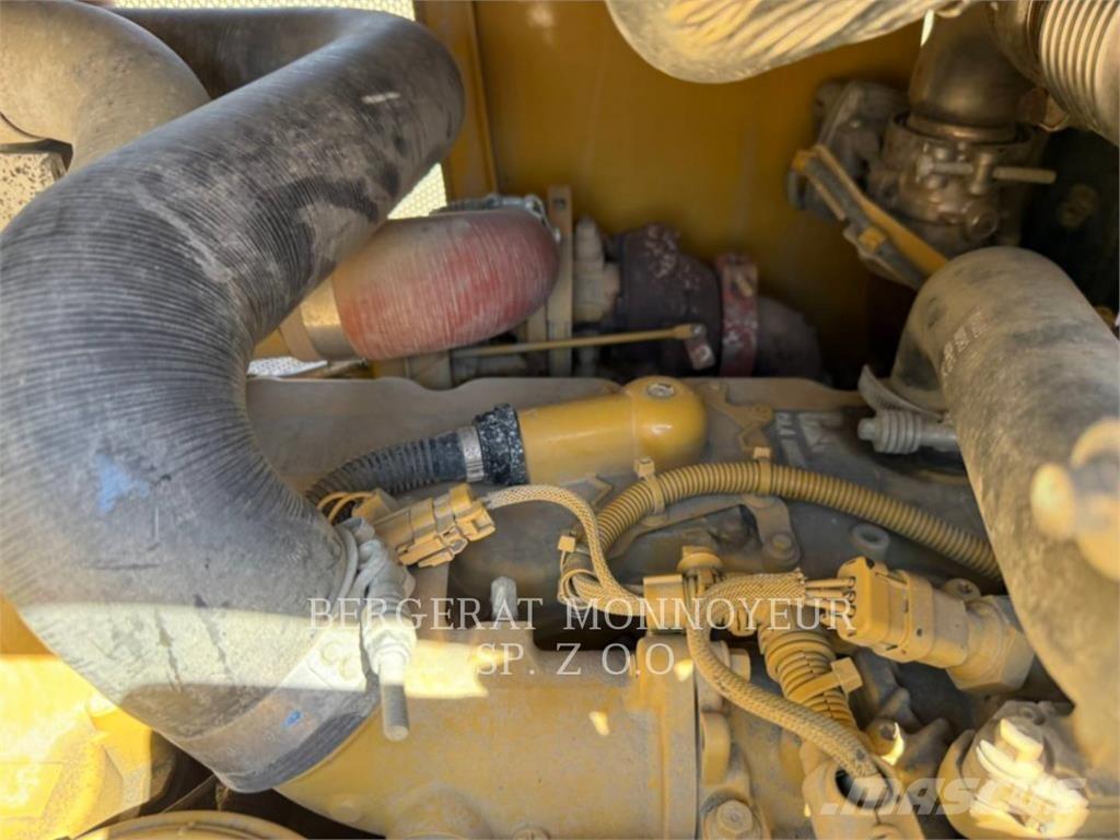 CAT D6K2LGP Bulldozer
