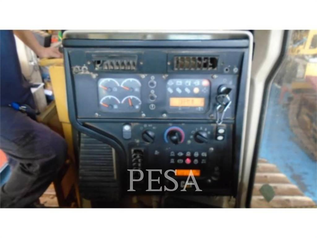 CAT D6T Bulldozer
