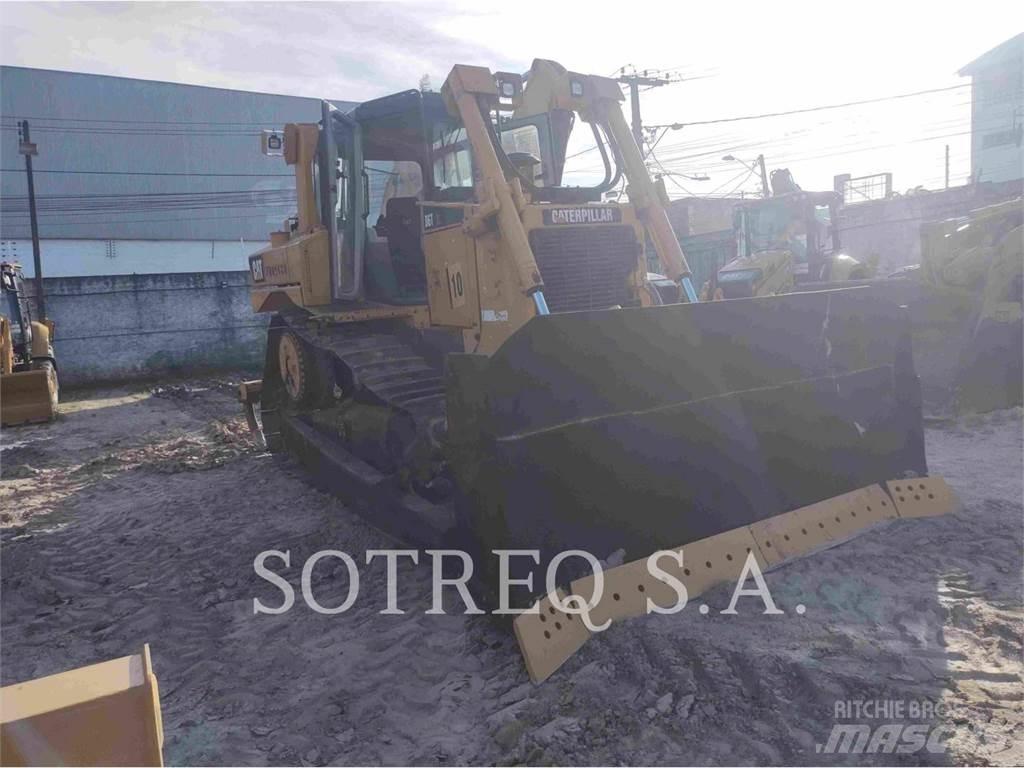 CAT D6T Bulldozer