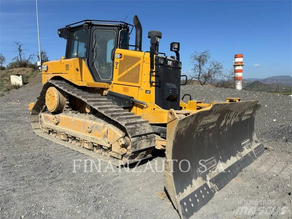 CAT D6T Bulldozer