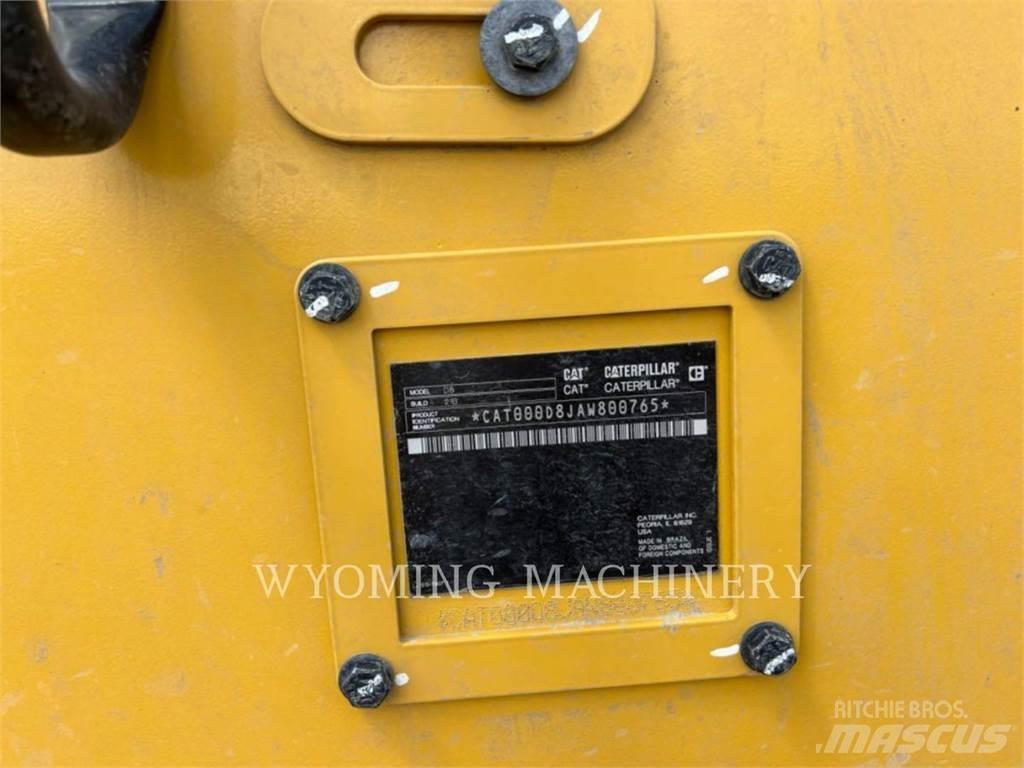 CAT D8 Bulldozer