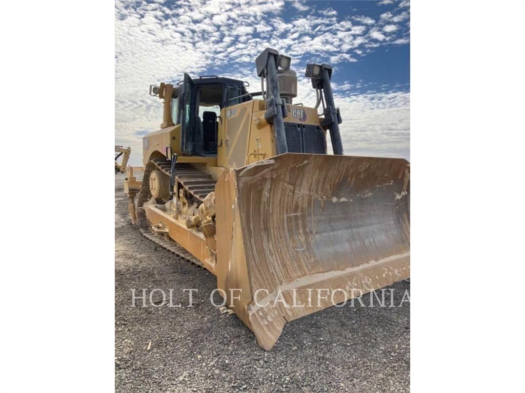 CAT D8 Bulldozer