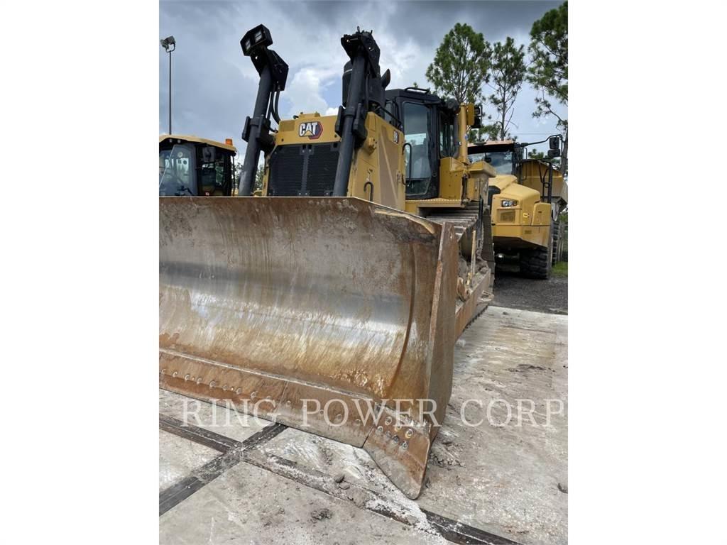 CAT D8 Bulldozer
