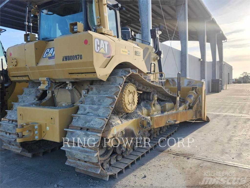 CAT D8 Bulldozer
