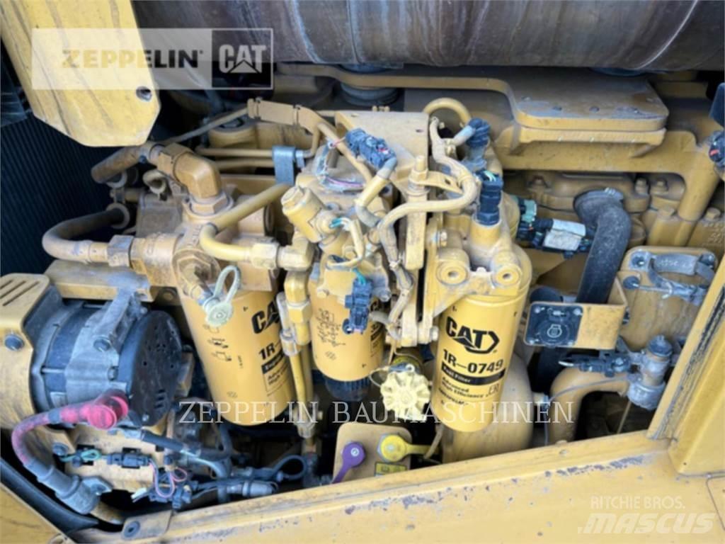 CAT D8T Bulldozer