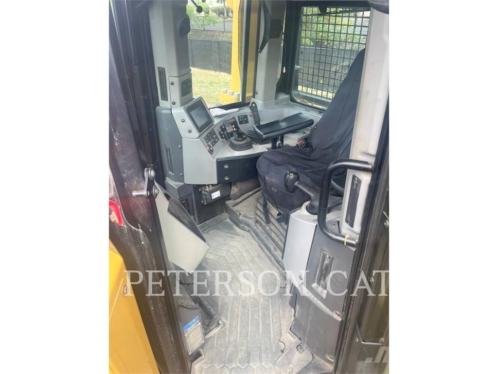 CAT D8T Bulldozer