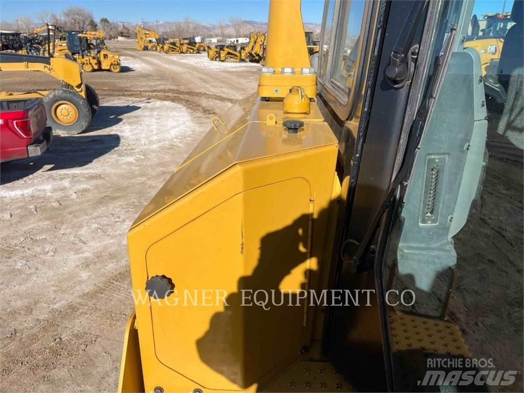 CAT D8T Bulldozer