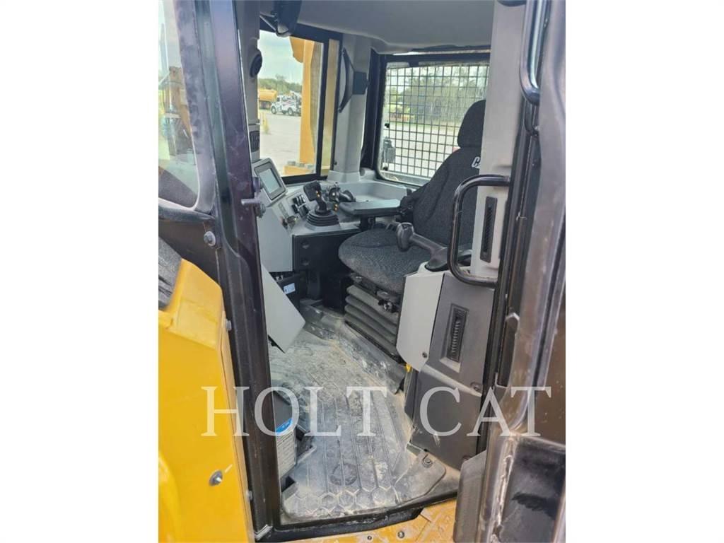 CAT D8T Bulldozer