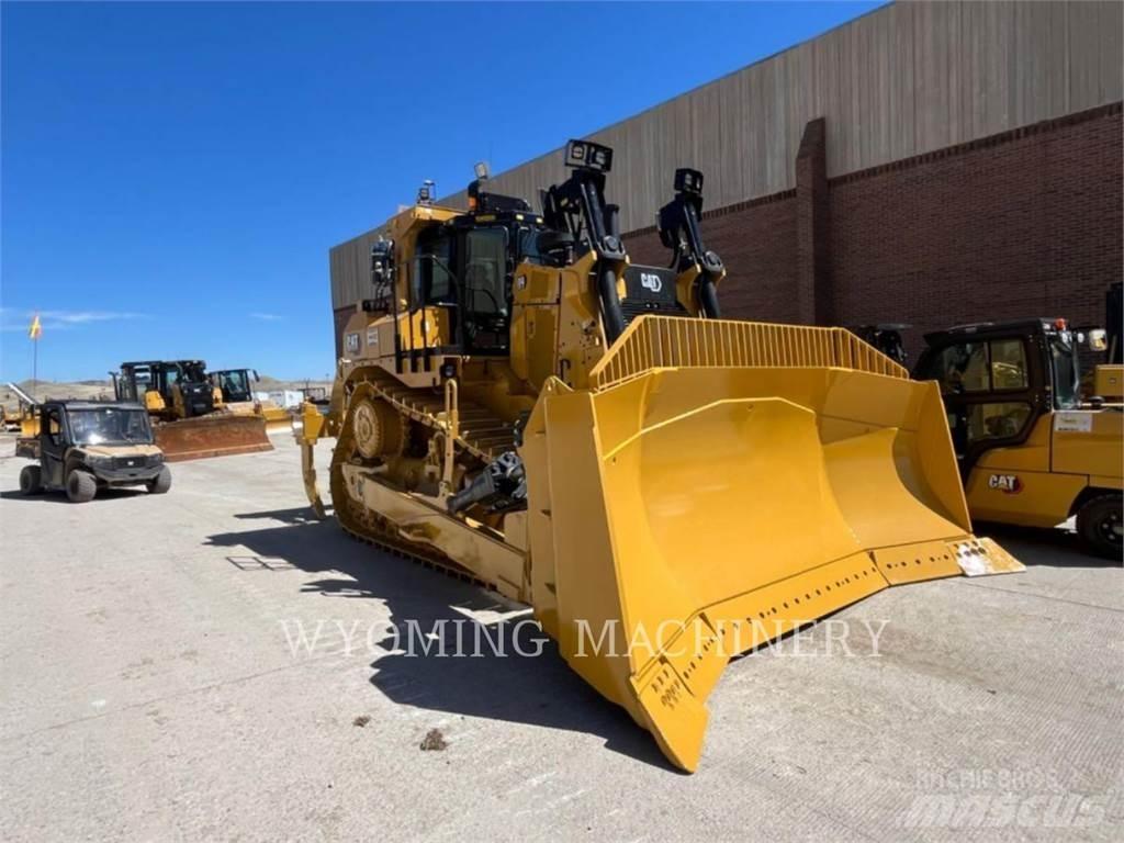 CAT D9 Bulldozer