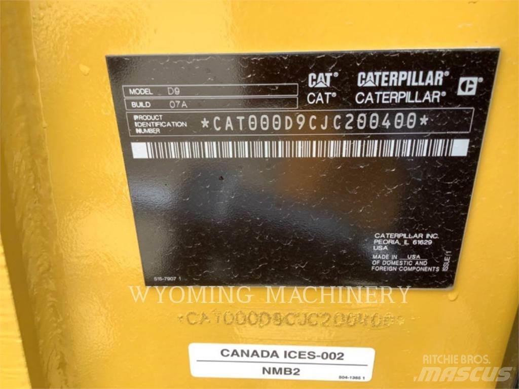 CAT D9 Bulldozer