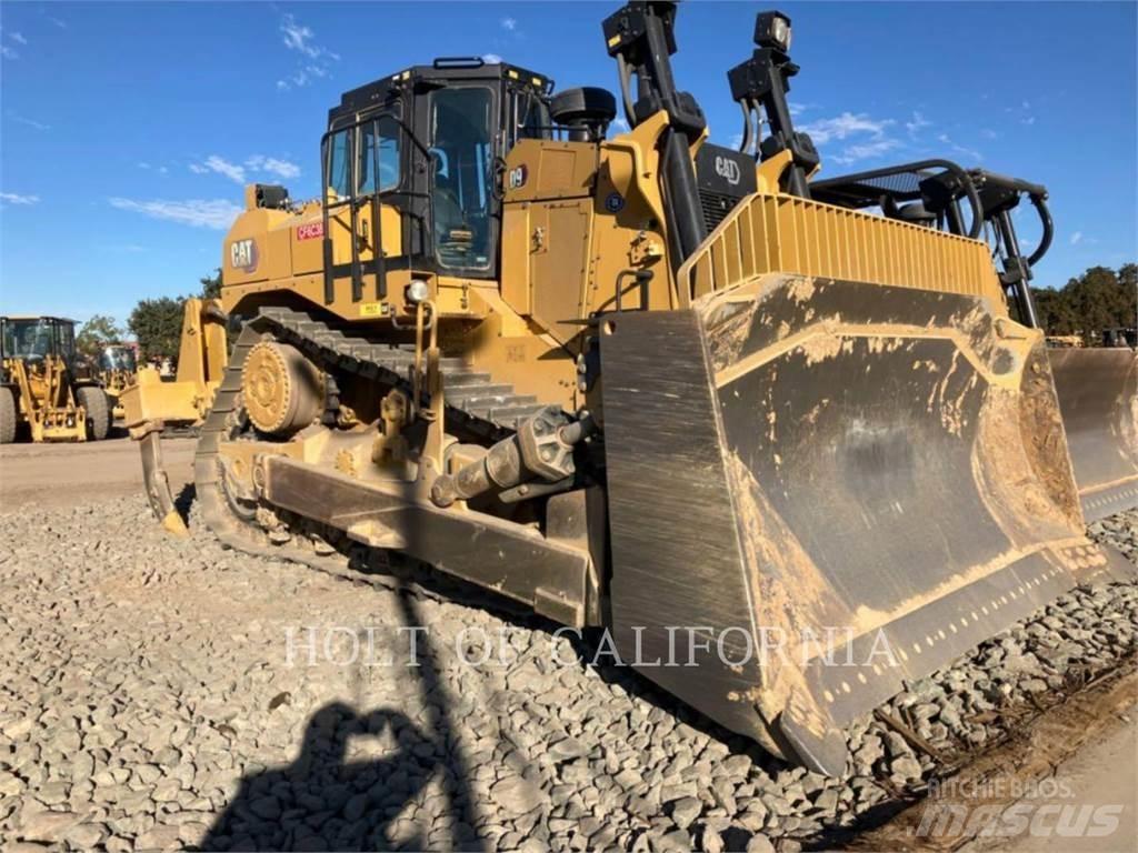 CAT D9 Bulldozer