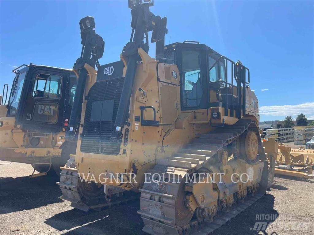 CAT D9 Bulldozer