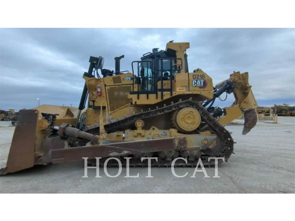 CAT D9 Bulldozer