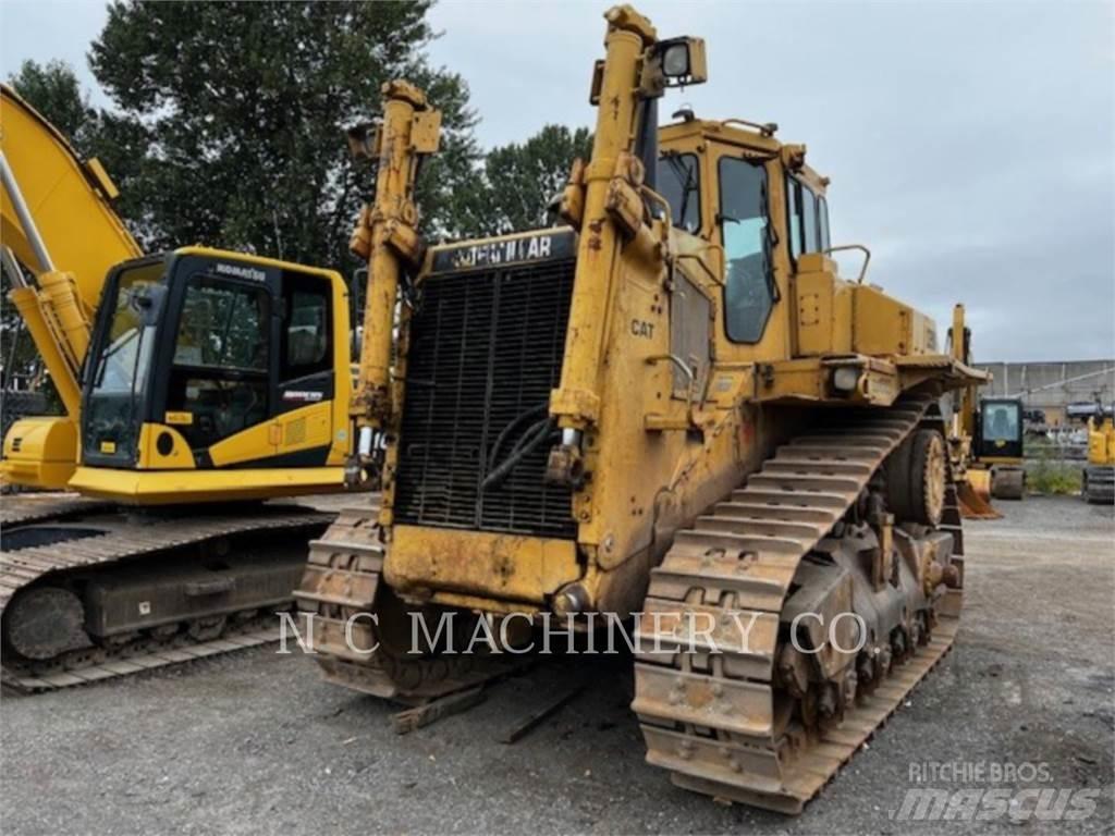 CAT D9N Bulldozer