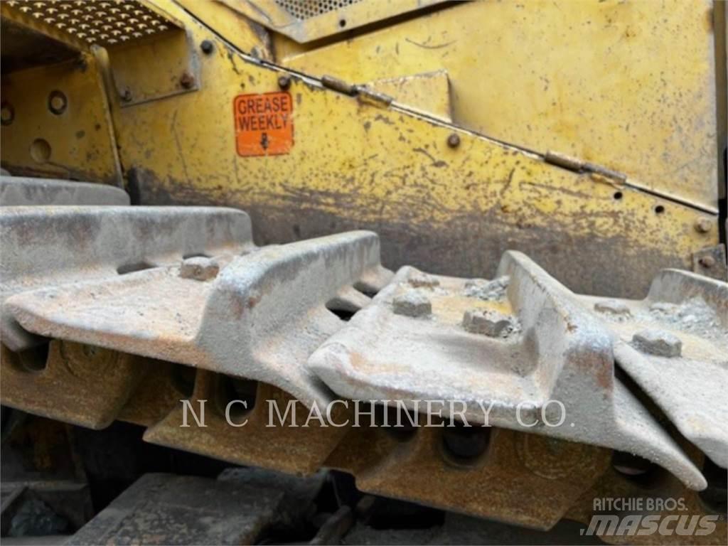 CAT D9N Bulldozer