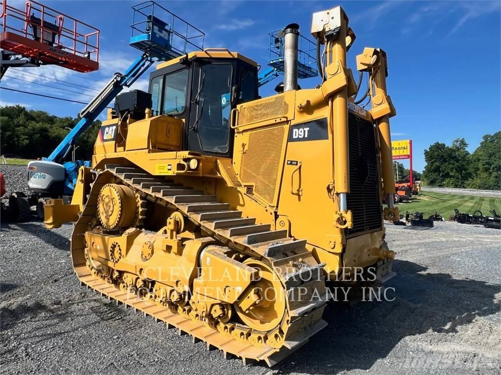 CAT D9T Bulldozer