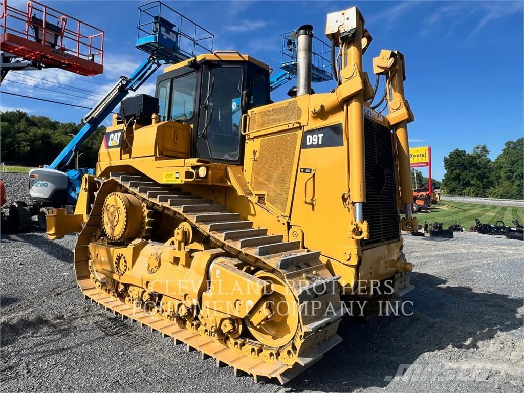 CAT D9T Bulldozer
