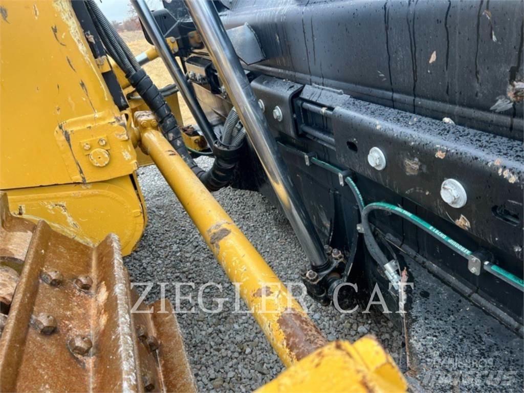 CAT D9T Bulldozer