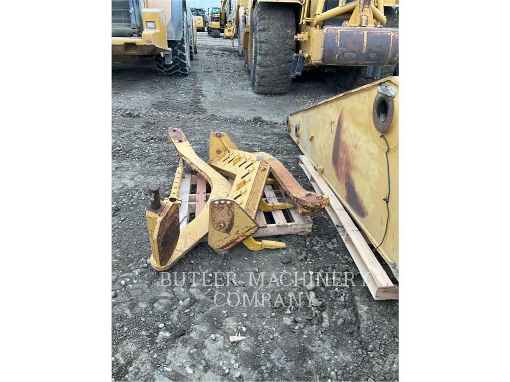CAT FRONT SCARIFIER Aufreisser