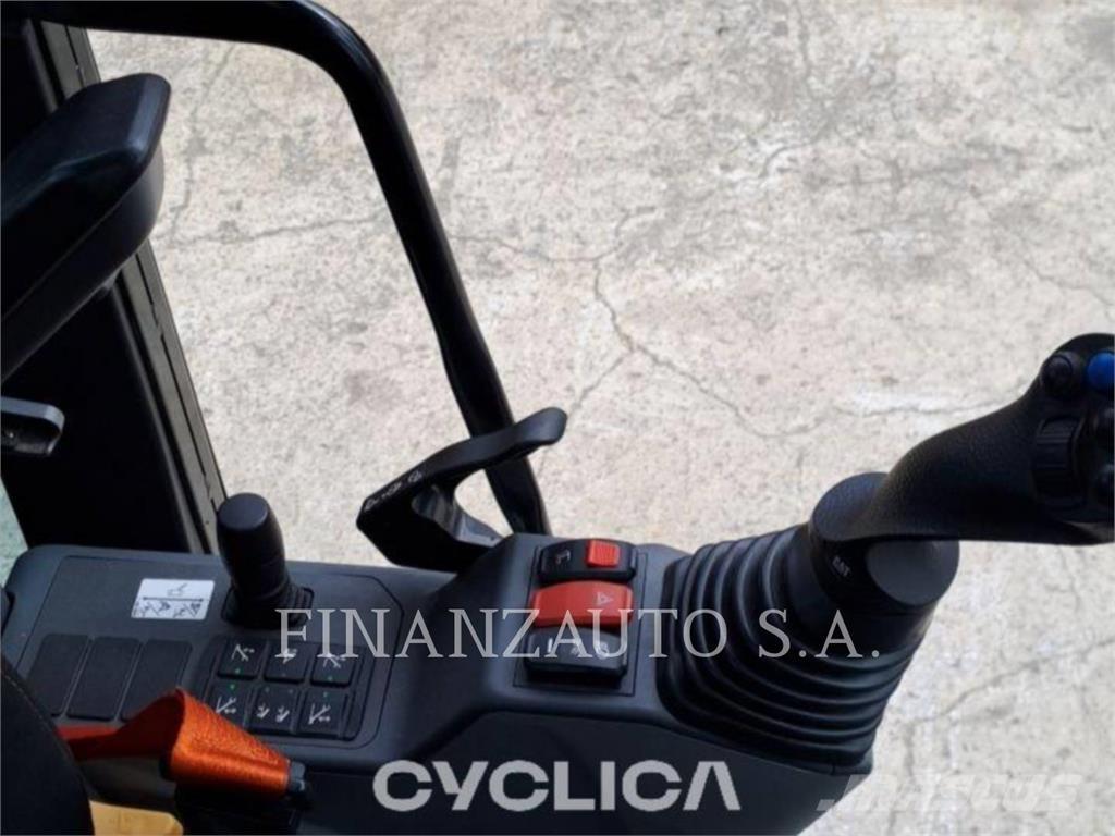 CAT M318 Mobilbagger