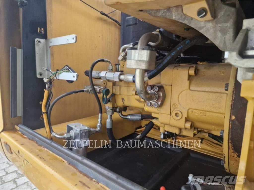 CAT M318D Mobilbagger
