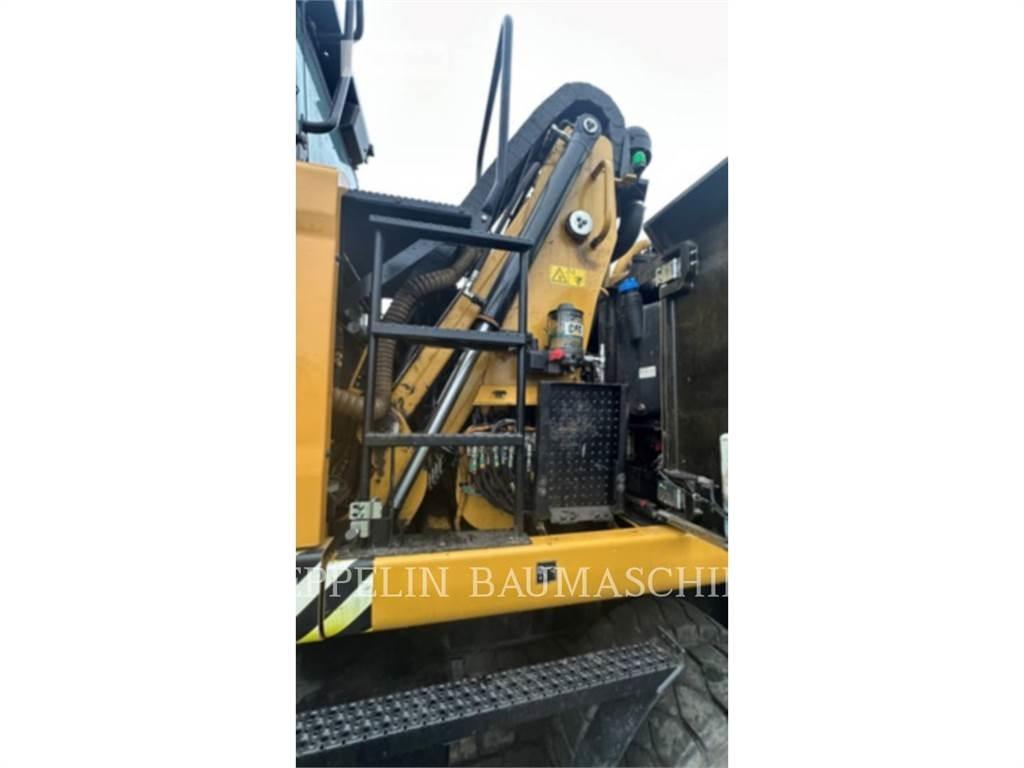 CAT MH3024-06C Abrissbagger
