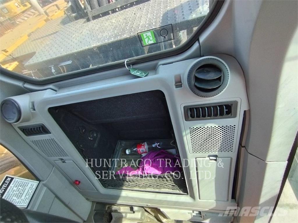 CAT MH3024-07 Mobilbagger