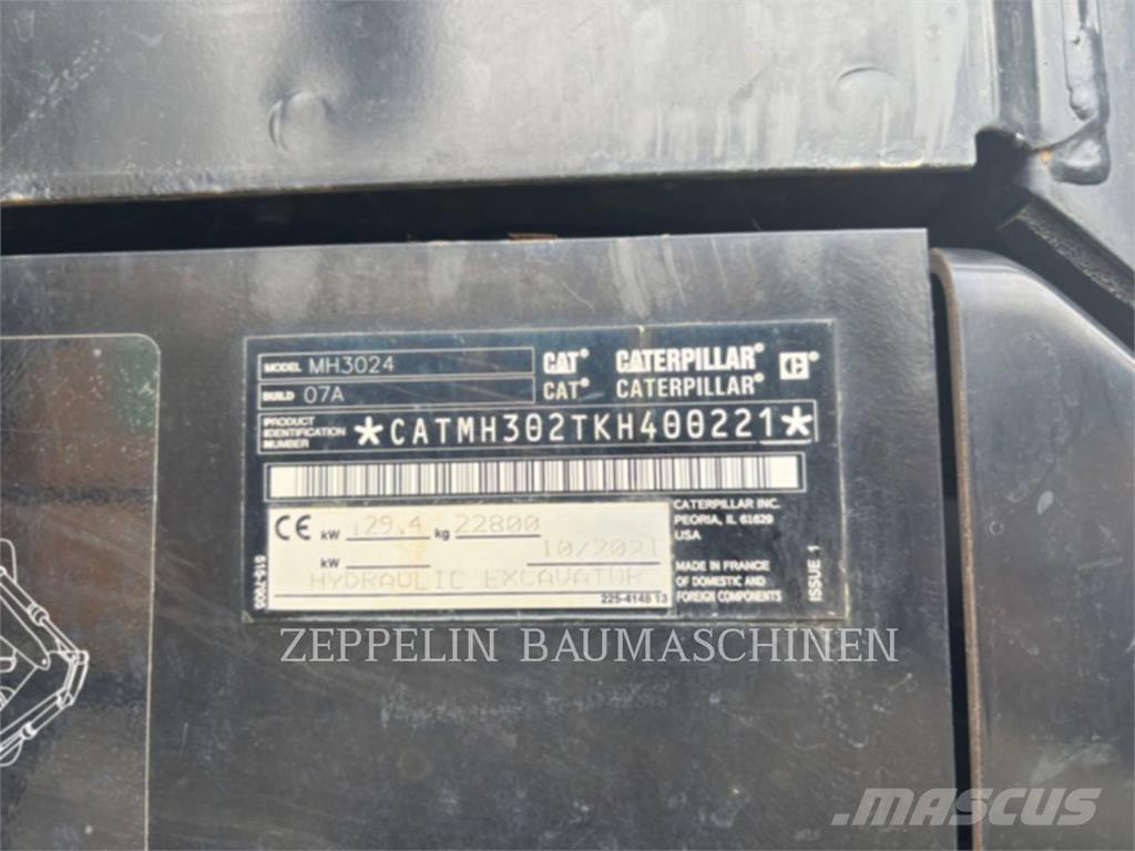 CAT MH3024-07A Abrissbagger